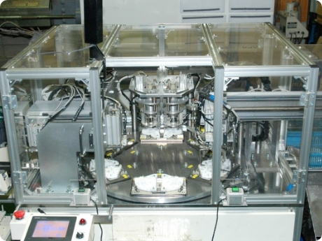 キャリアプレート圧入検査機